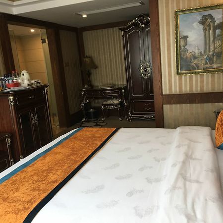 Gebalai French Theme Hotel 청두 외부 사진